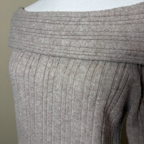 WILD FABLE Super Soft Off Shoulder Sweater Cable Tan color Size Small - Picture 3 of 8